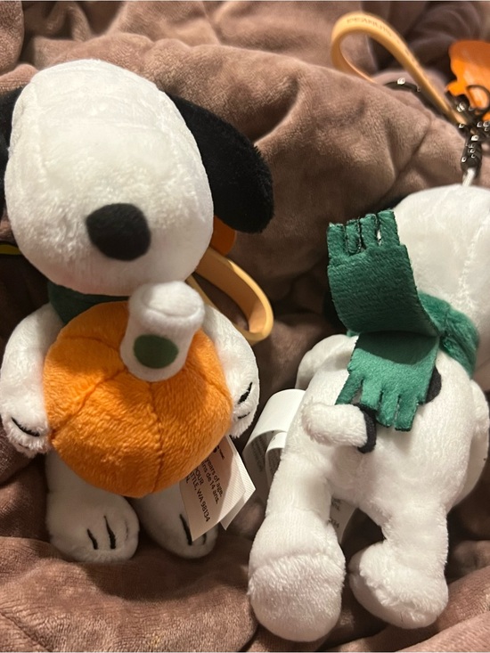 Peanuts Accessories - Peanuts Snoopy Plush Dog Toy with Orange Pumpkin and Green Scarf